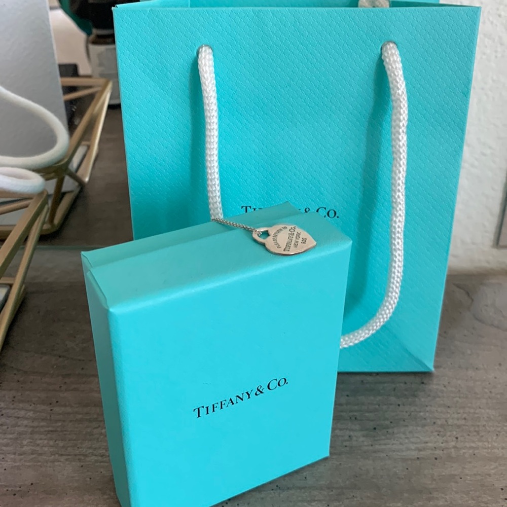 Tiffany & co heart 16in necklace